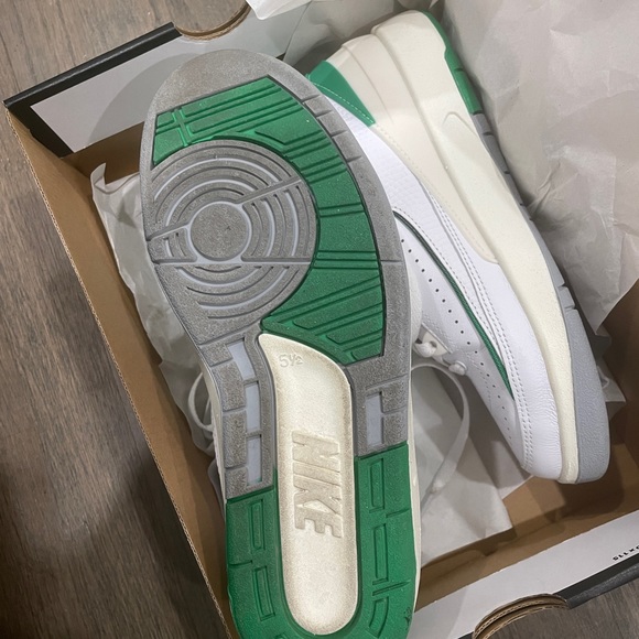 Jordan Retro 2 - Picture 2 of 3